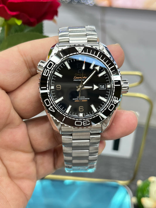Omega Seamaster Planet Ocean 600M 215.30.44.21.01.001