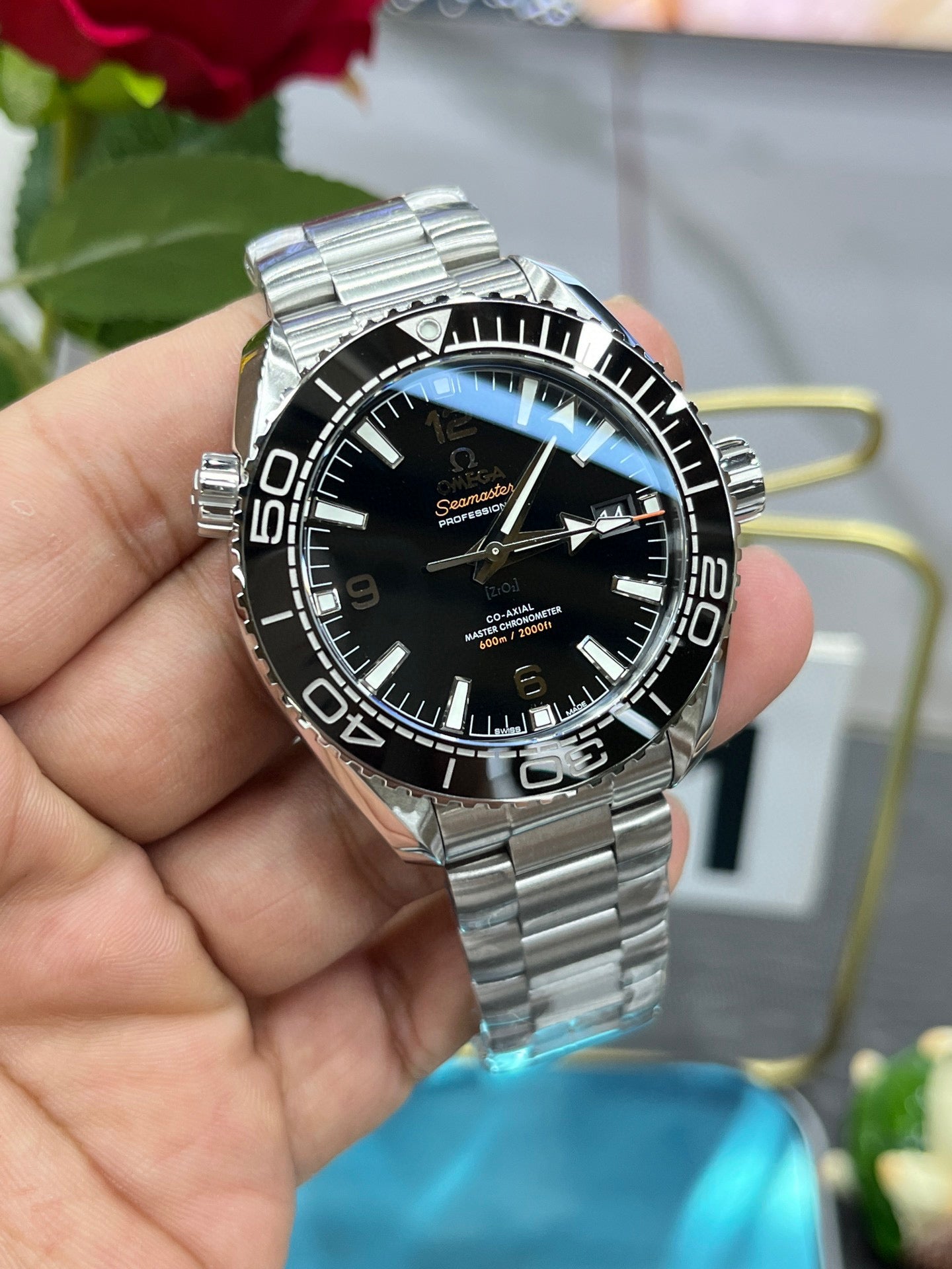 Omega Seamaster Planet Ocean 600M 215.30.44.21.01.001