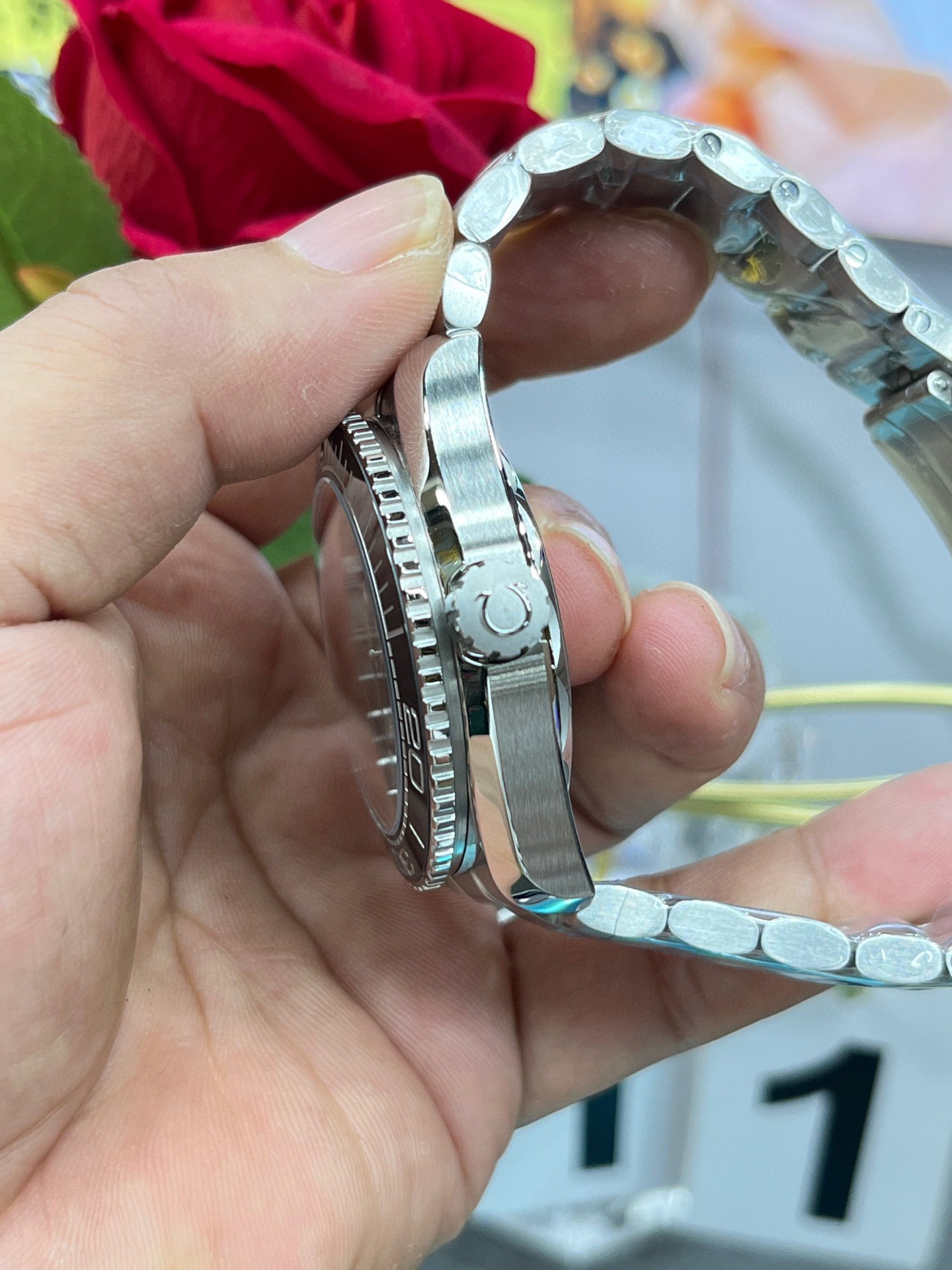 Omega Seamaster Planet Ocean 600M 215.30.44.21.01.001