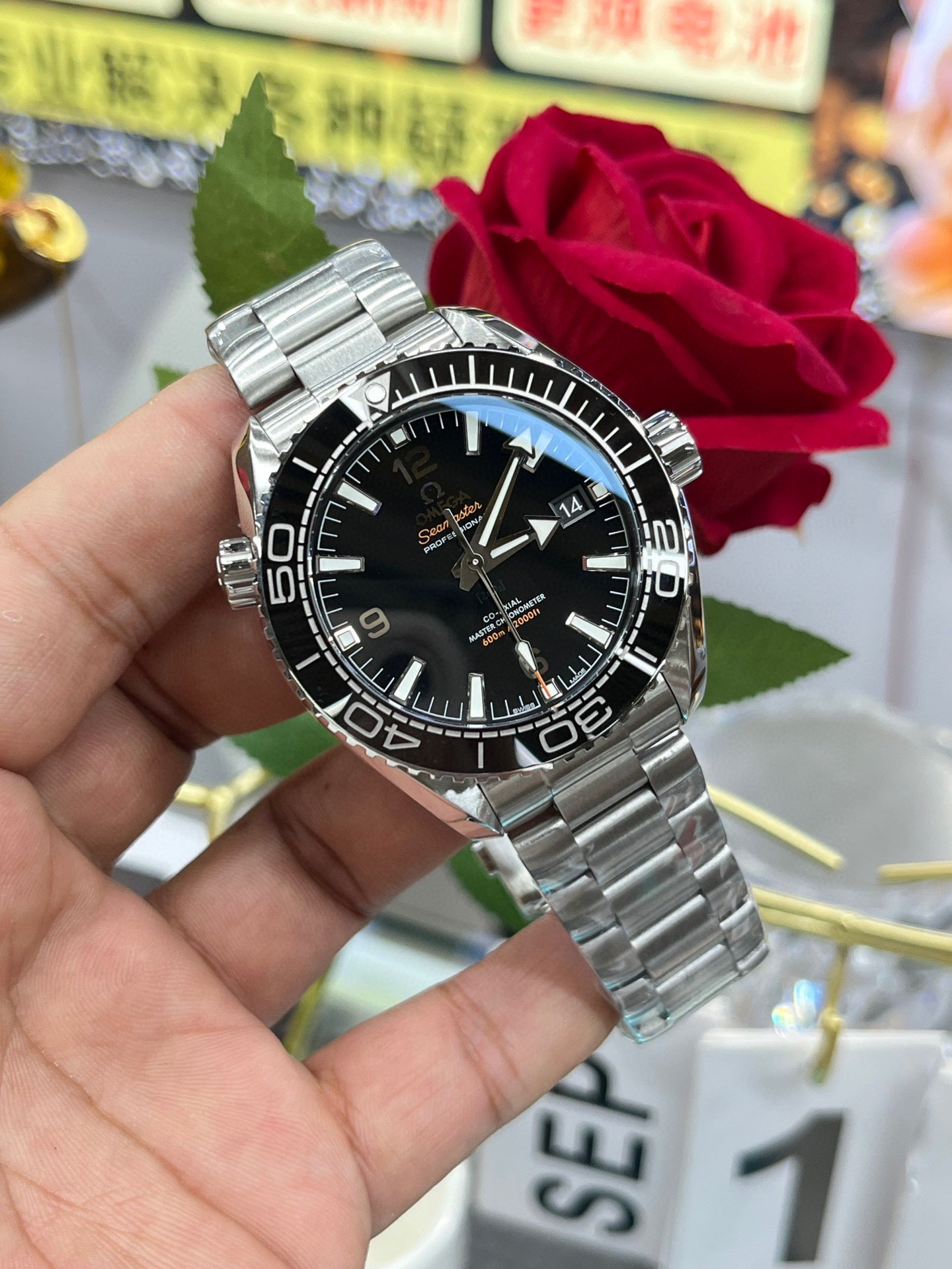 Omega Seamaster Planet Ocean 600M 215.30.44.21.01.001