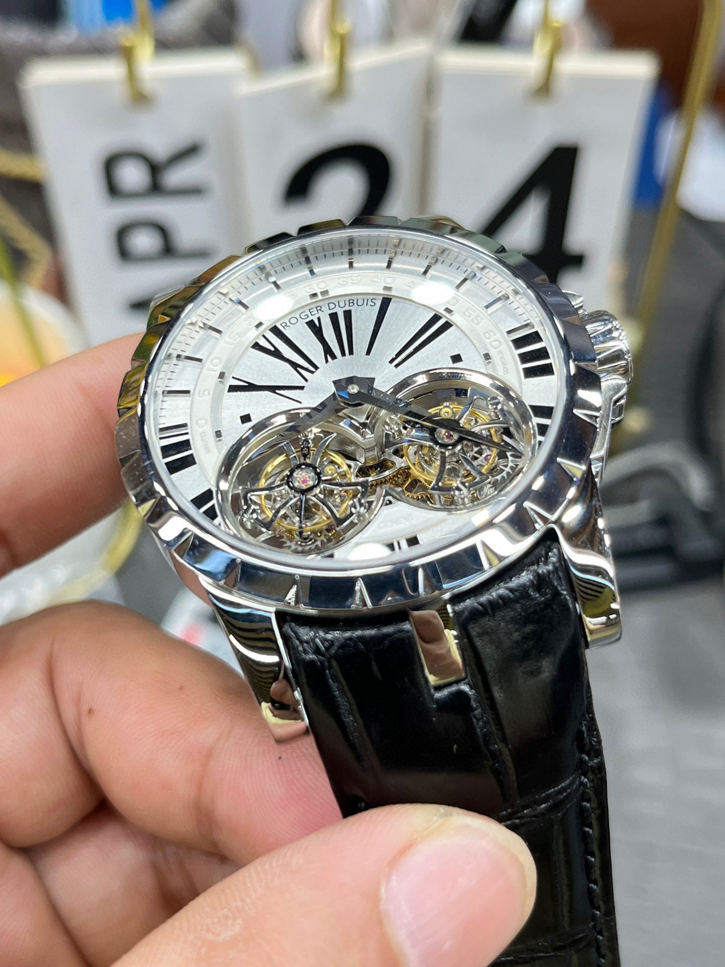 Roger Dubuis Double Tourbillon 0250 (Роджер Дюбюи двойной турбийон 0250)