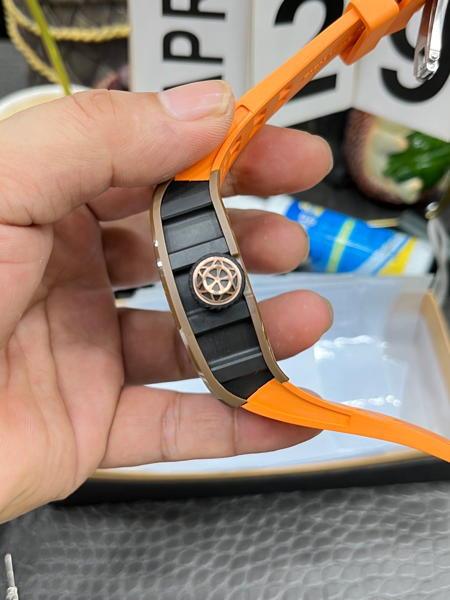 Richard Mille RM 52-05 Tourbillon Pharrell Williams (Ричард Милль RM 52-05 «Космонавт»)