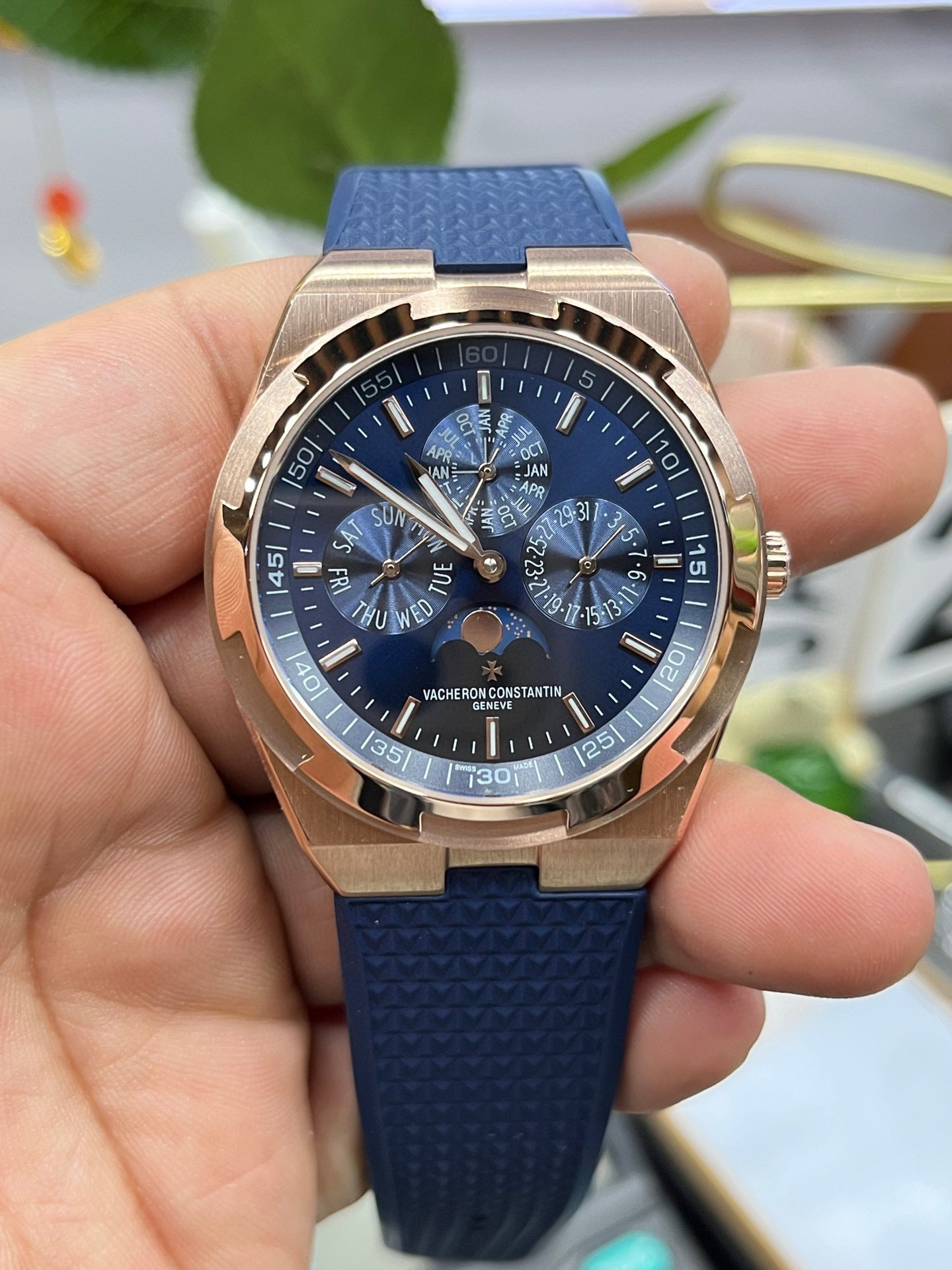 Vacheron Constantin Overseas 4300V/000R-B509