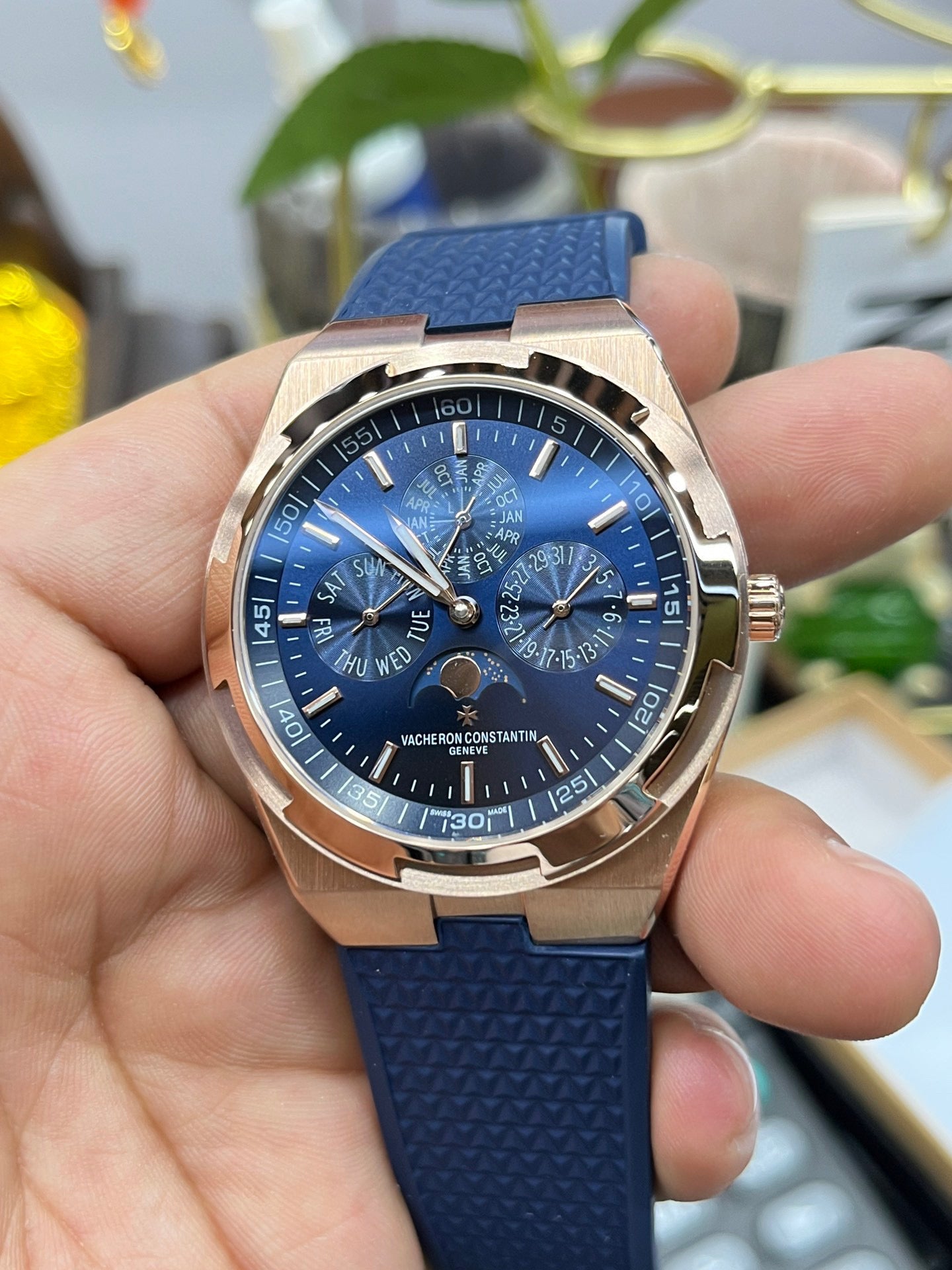 Vacheron Constantin Overseas 4300V/000R-B509