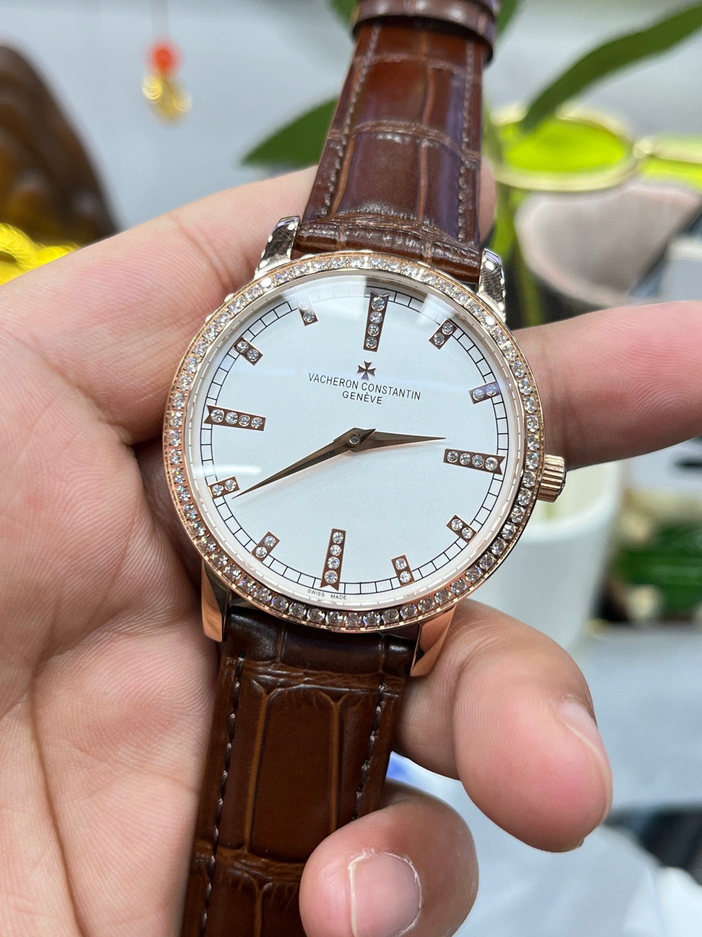 Vacheron Constantin Patrimony 81578/000R-9354 (Vacheron Constantin Patrimony с бриллиантовым безелем)
