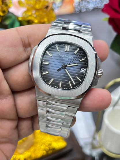 Patek Philippe Nautilus 5711/1A-010 (Patek Philippe Nautilus 5711 «стальной король»)