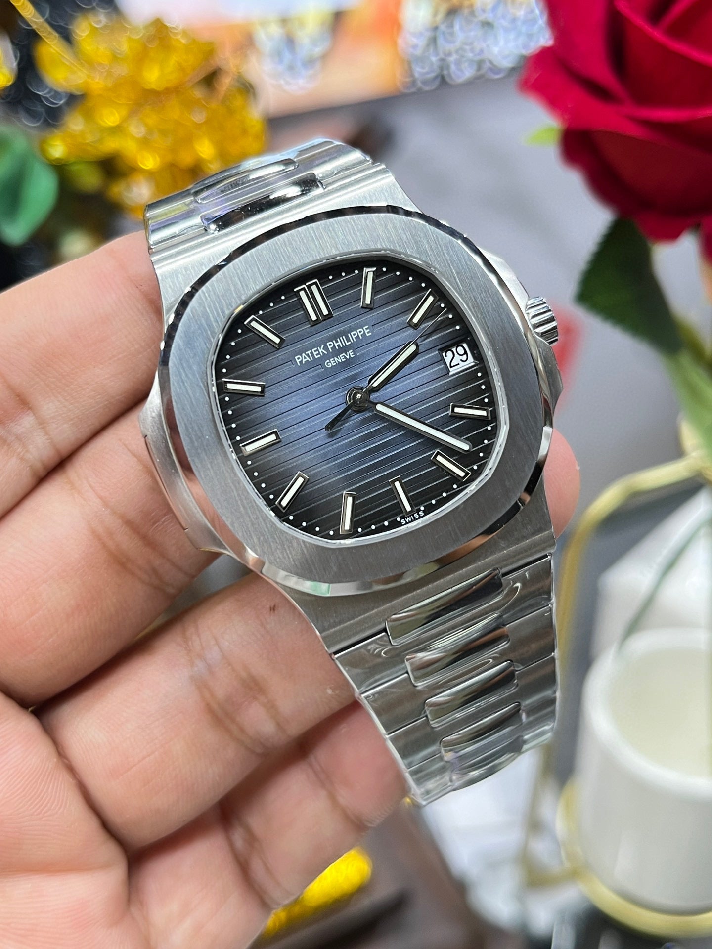 Patek Philippe Nautilus 5711/1A-010 (Patek Philippe Nautilus 5711 «стальной король»)