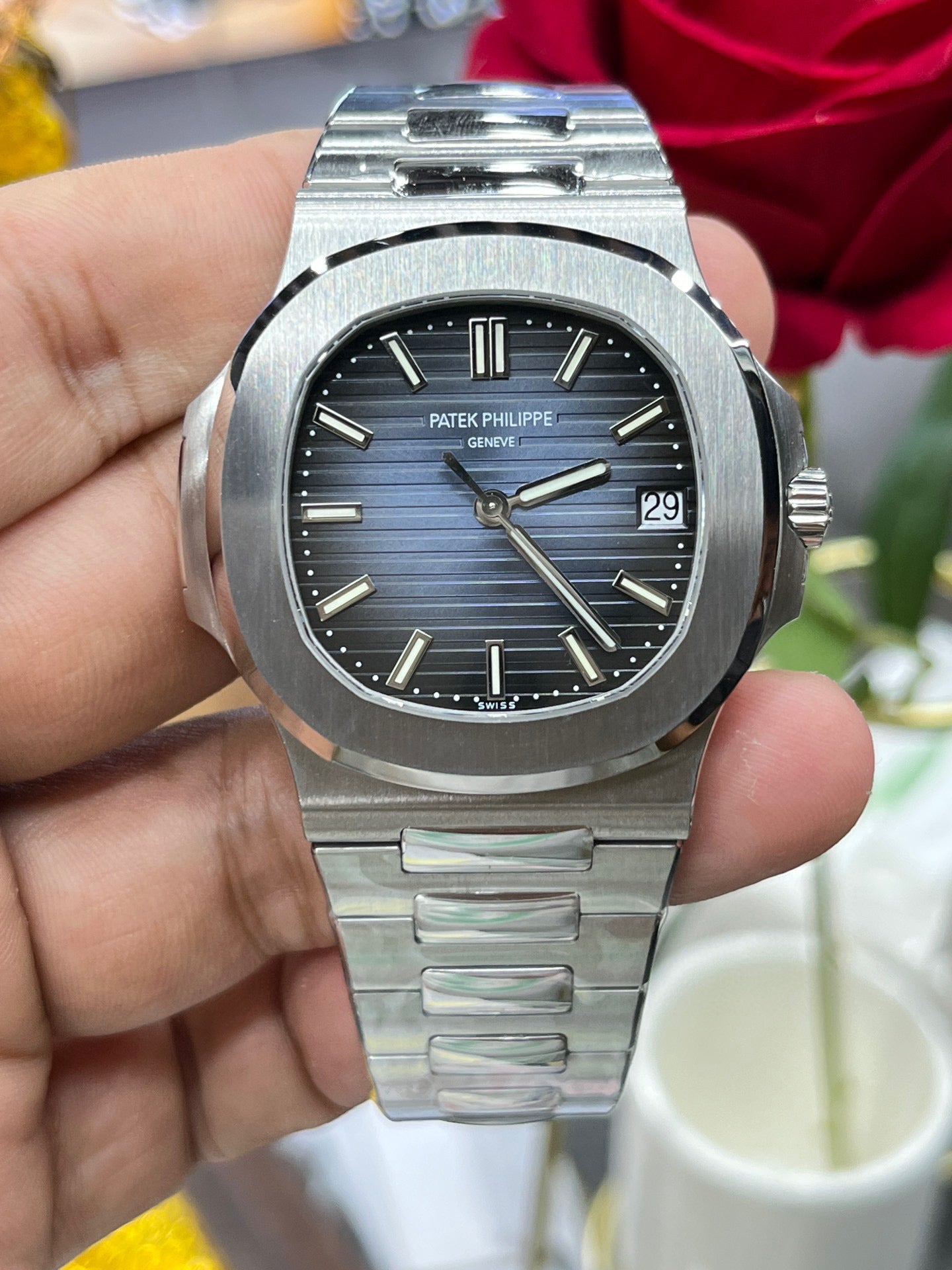 Patek Philippe Nautilus 5711/1A-010 (Patek Philippe Nautilus 5711 «стальной король»)