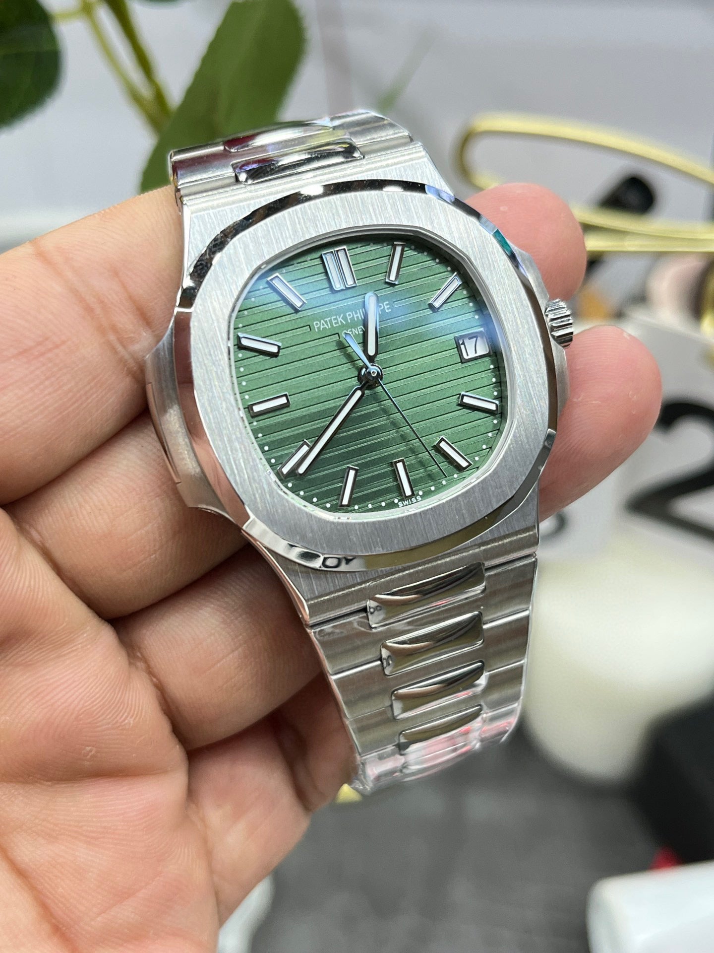 Patek Philippe Nautilus 5711/1A-014 (Patek Philippe Nautilus 5711 зелёный циферблат)