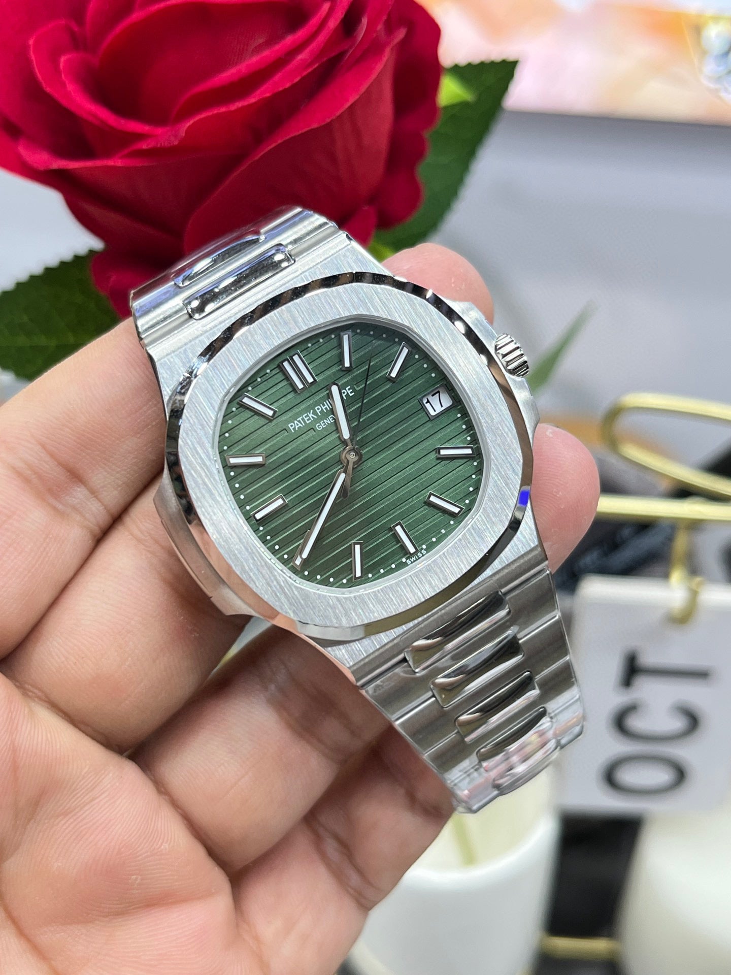 Patek Philippe Nautilus 5711/1A-014 (Patek Philippe Nautilus 5711 зелёный циферблат)