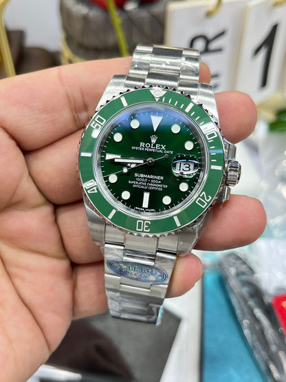 Rolex Submariner Date 116610LV (Rolex Submariner “зелёный люм/Green Hulk”, второе поколение)