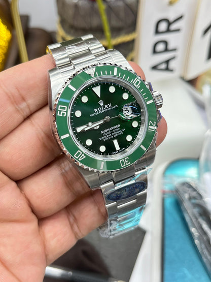 Rolex Submariner Date 116610LV (Rolex Submariner “зелёный люм/Green Hulk”, второе поколение)