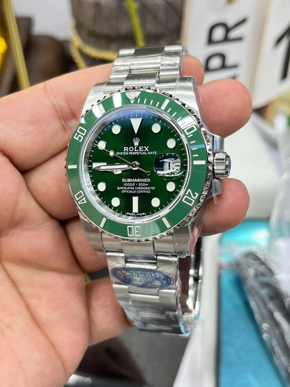 Rolex Submariner Date 116610LV (Rolex Submariner “зелёный люм/Green Hulk”, второе поколение)