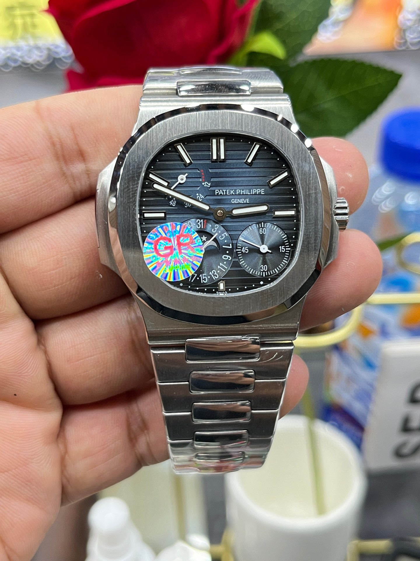 Patek Philippe Nautilus 5712/1A-001 (Patek Philippe Nautilus 5712 «Президентская модель»)