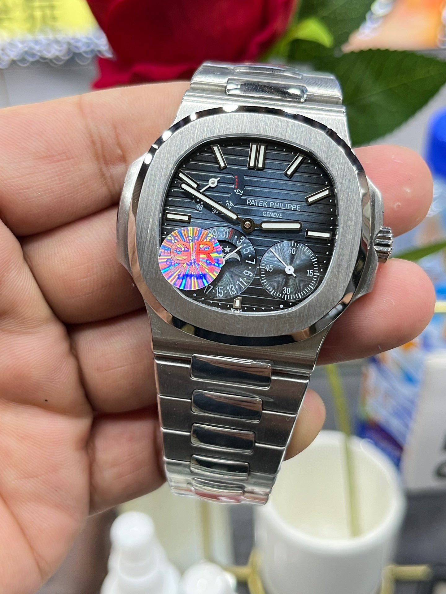 Patek Philippe Nautilus 5712/1A-001 (Patek Philippe Nautilus 5712 «Президентская модель»)