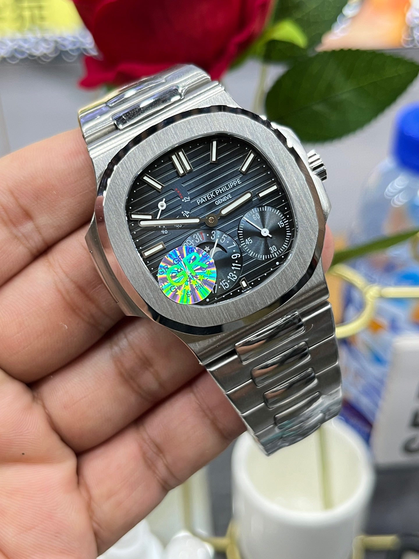Patek Philippe Nautilus 5712/1A-001 (Patek Philippe Nautilus 5712 «Президентская модель»)