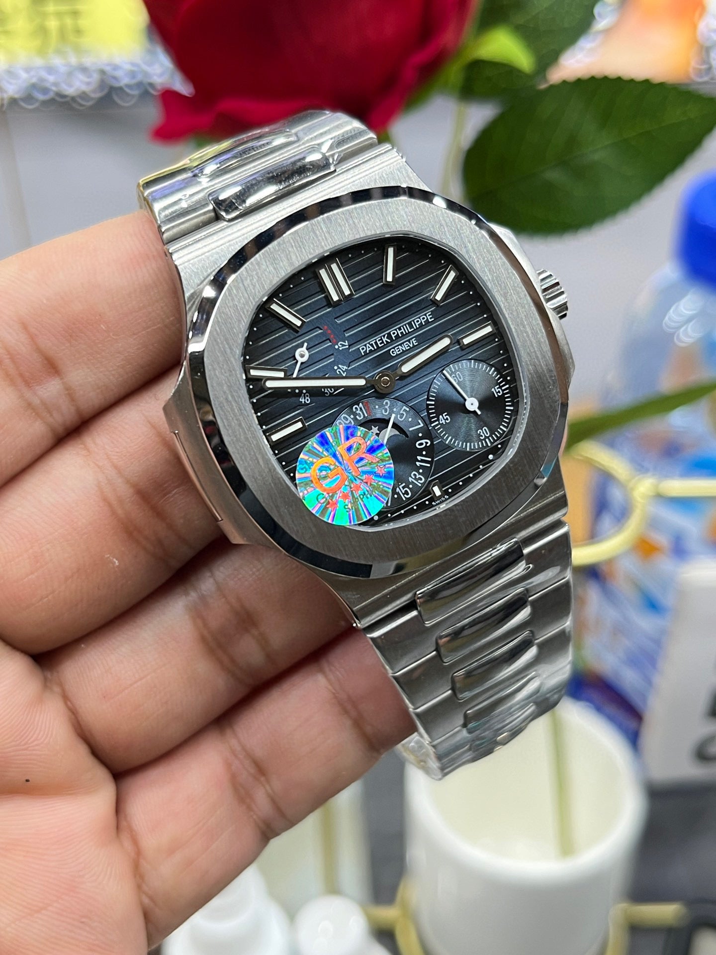 Patek Philippe Nautilus 5712/1A-001 (Patek Philippe Nautilus 5712 «Президентская модель»)