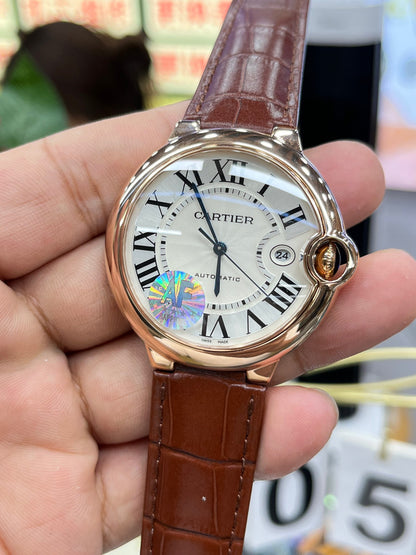 Cartier Ballon Bleu de Cartier WGBB0039 (Cartier Ballon Bleu de Cartier 42 мм, розовое золото, синий циферблат)