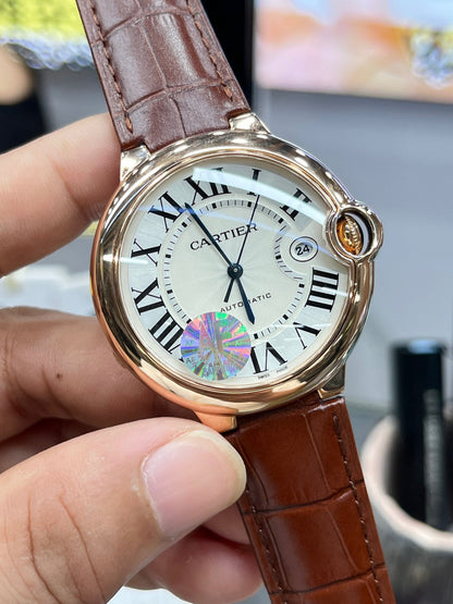 Cartier Ballon Bleu de Cartier WGBB0039 (Cartier Ballon Bleu de Cartier 42 мм, розовое золото, синий циферблат)
