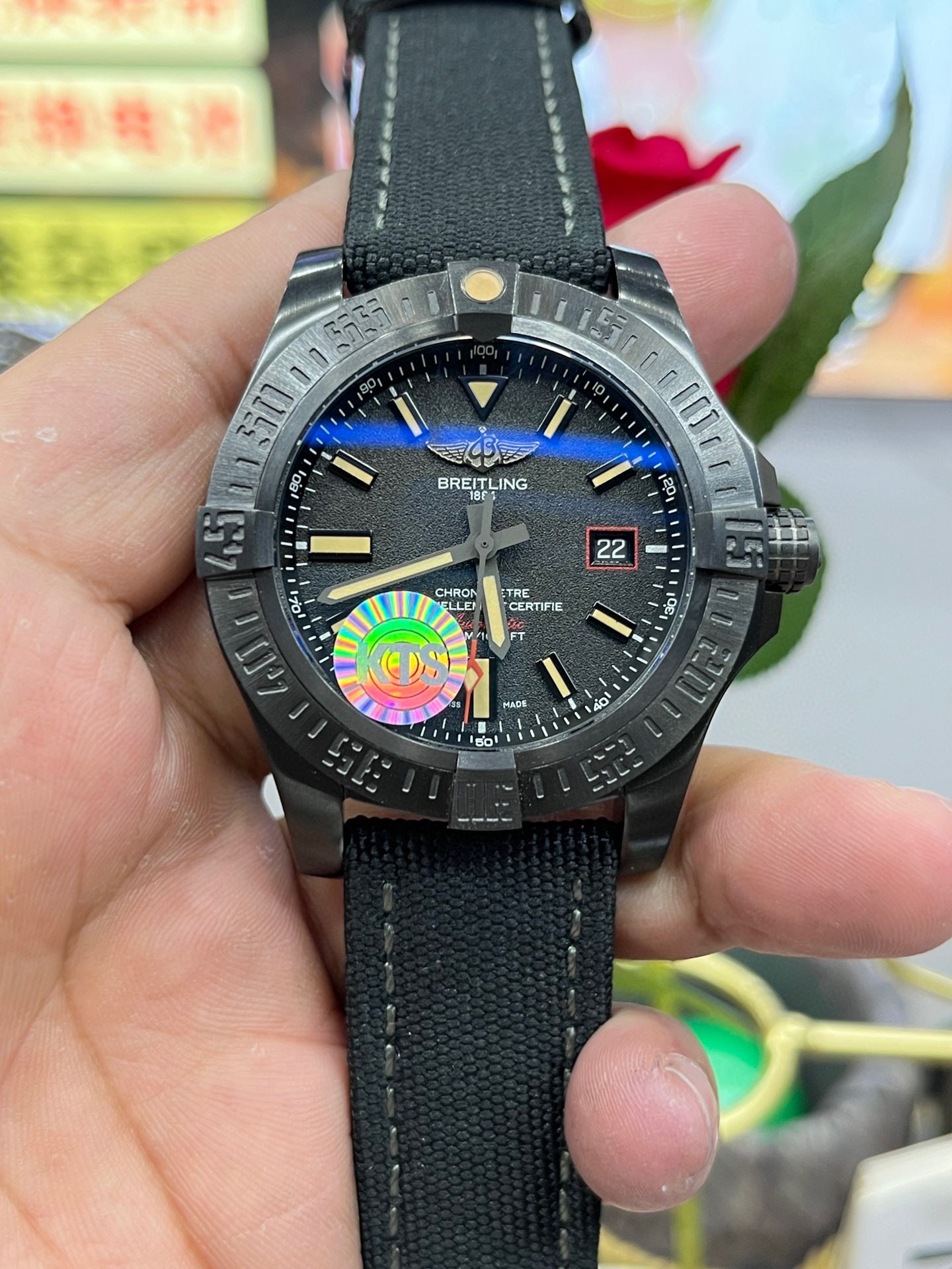 Breitling Avenger B01 Chronograph 44 V17311101B1W1 (Breitling Avenger V17311101B1W1)