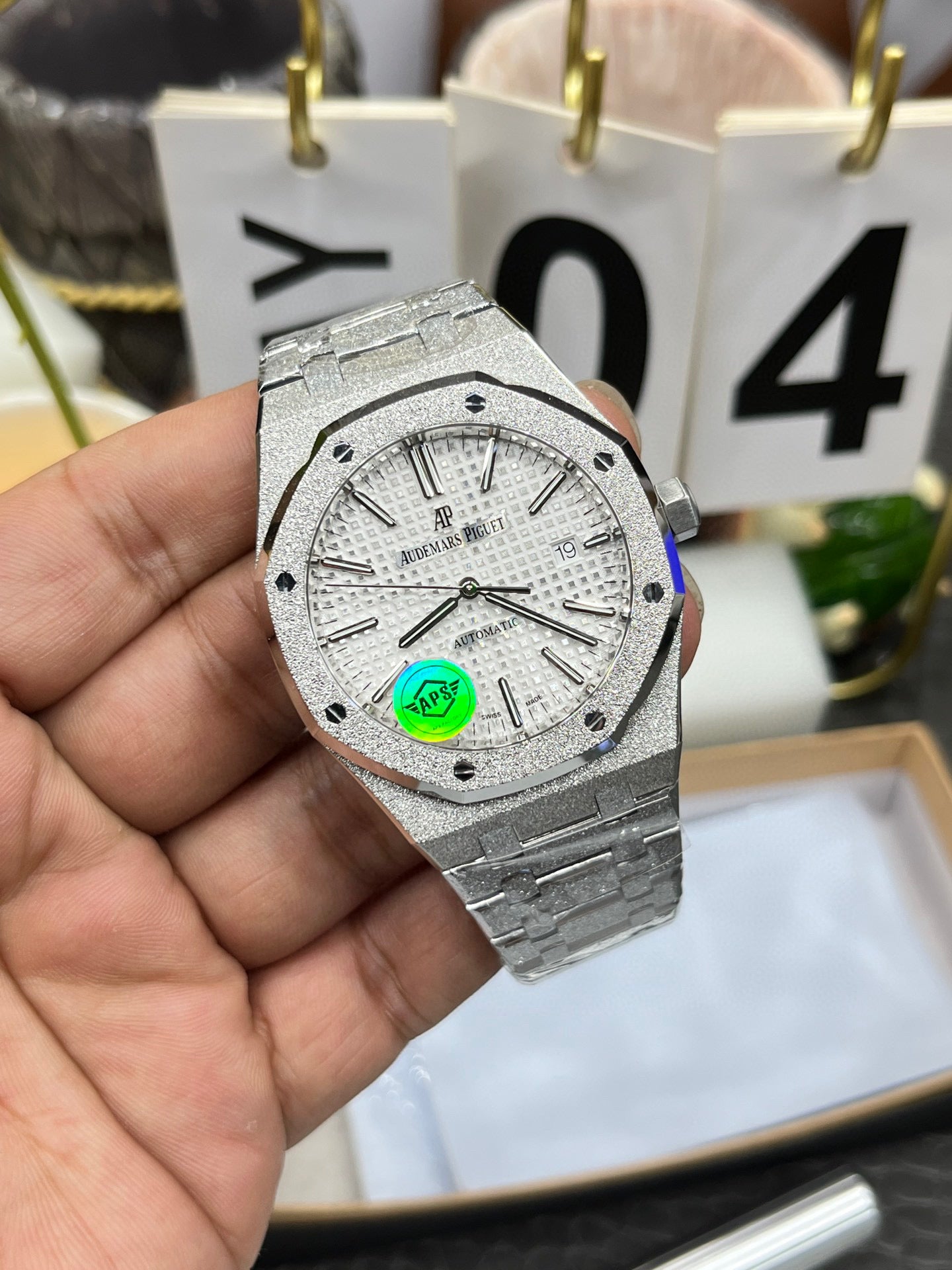 Audemars Piguet Royal Oak 15400 Frosted Gold Custom (Audemars Piguet Royal Oak 15400 «frosted gold»)