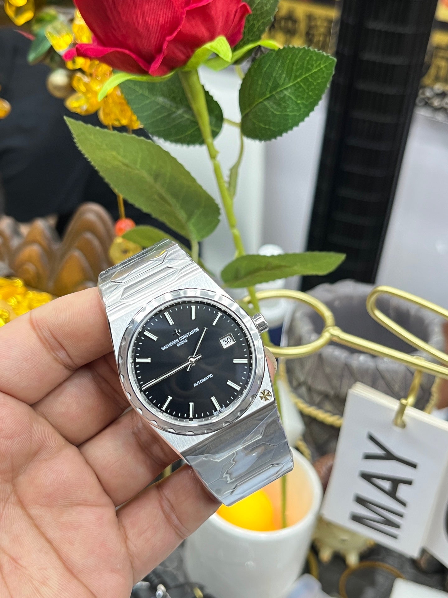 Vacheron Constantin Historiques 222 4200H/222A-B934 (Vacheron Constantin Historiques 222, чёрный циферблат)