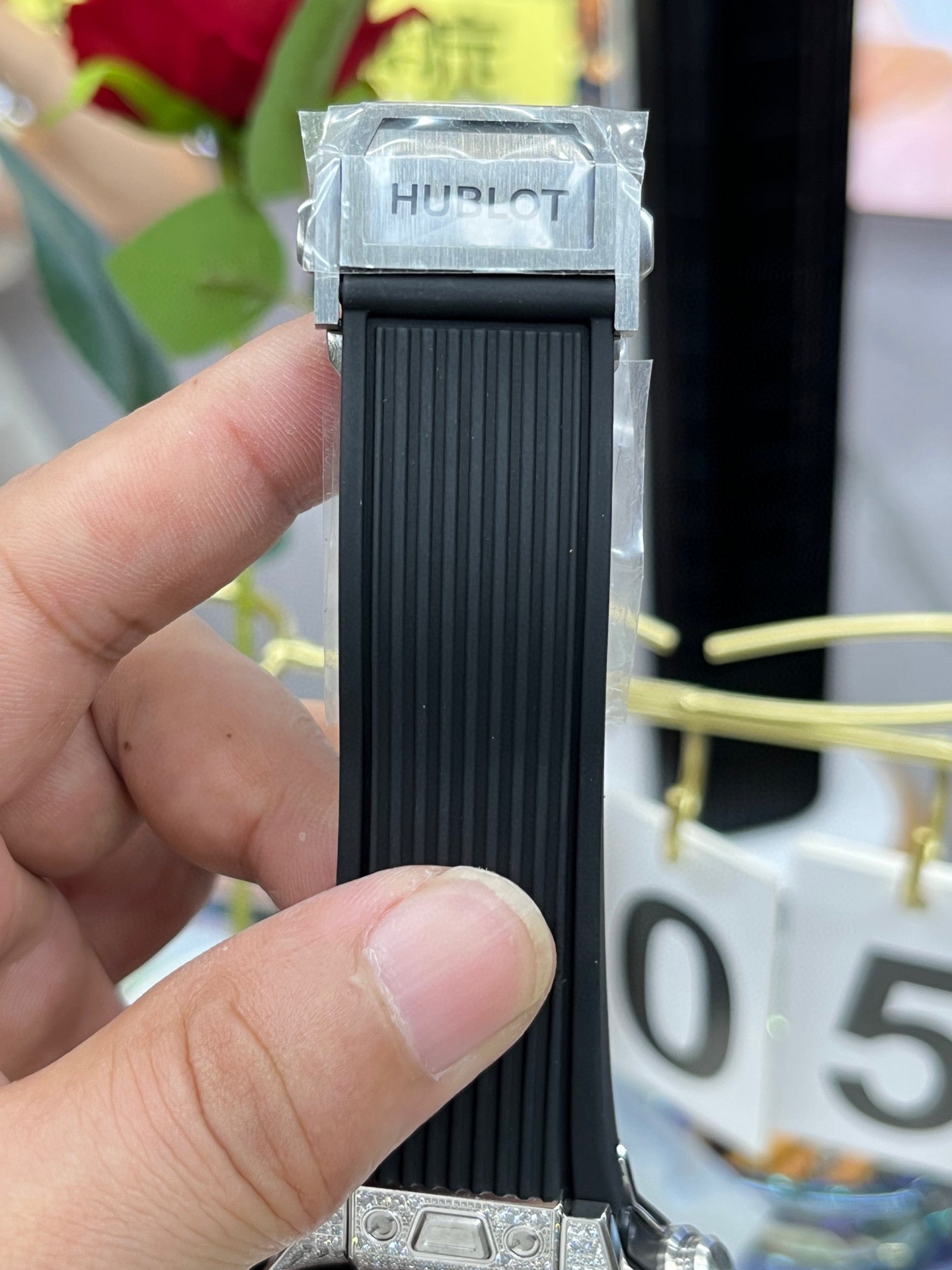 Hublot Big Bang Unico Full Diamond 441.NX.1171.RX.0904 (Hublot Big Bang «полный бриллиантовый паве»)