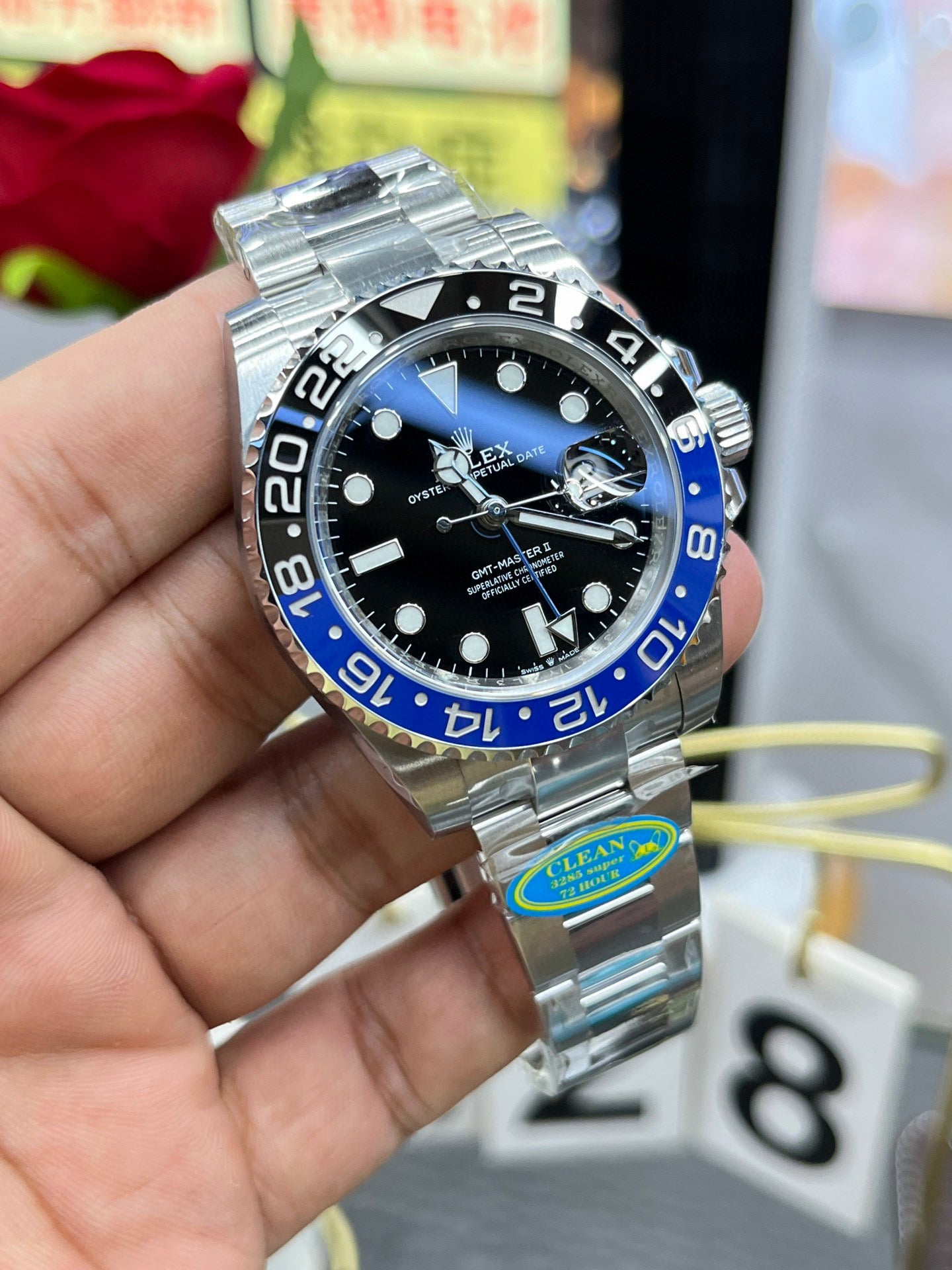 Rolex GMT-Master II 126710BLNR-0002 («Batman» / «Pepsi style» — «интернациональный синий-черный безель»)