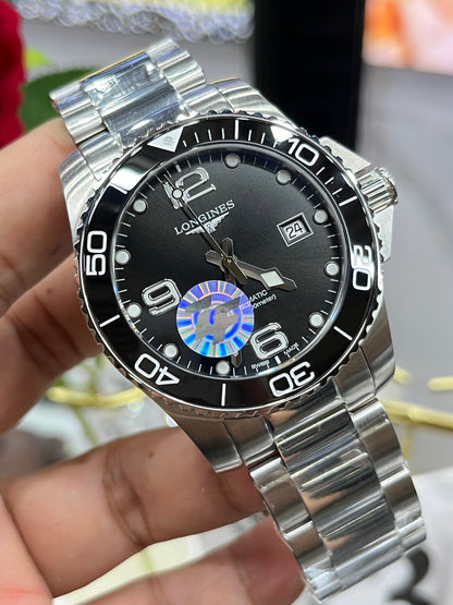 Longines Conquest L3.781.4.56.6 (Longines Conquest чёрный циферблат)