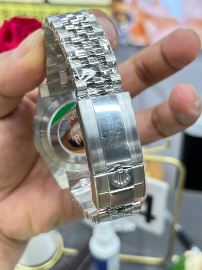 Rolex GMT-Master II 126720VTNR (Rolex GMT-Master II «Sprite», зелёно-чёрный безель)