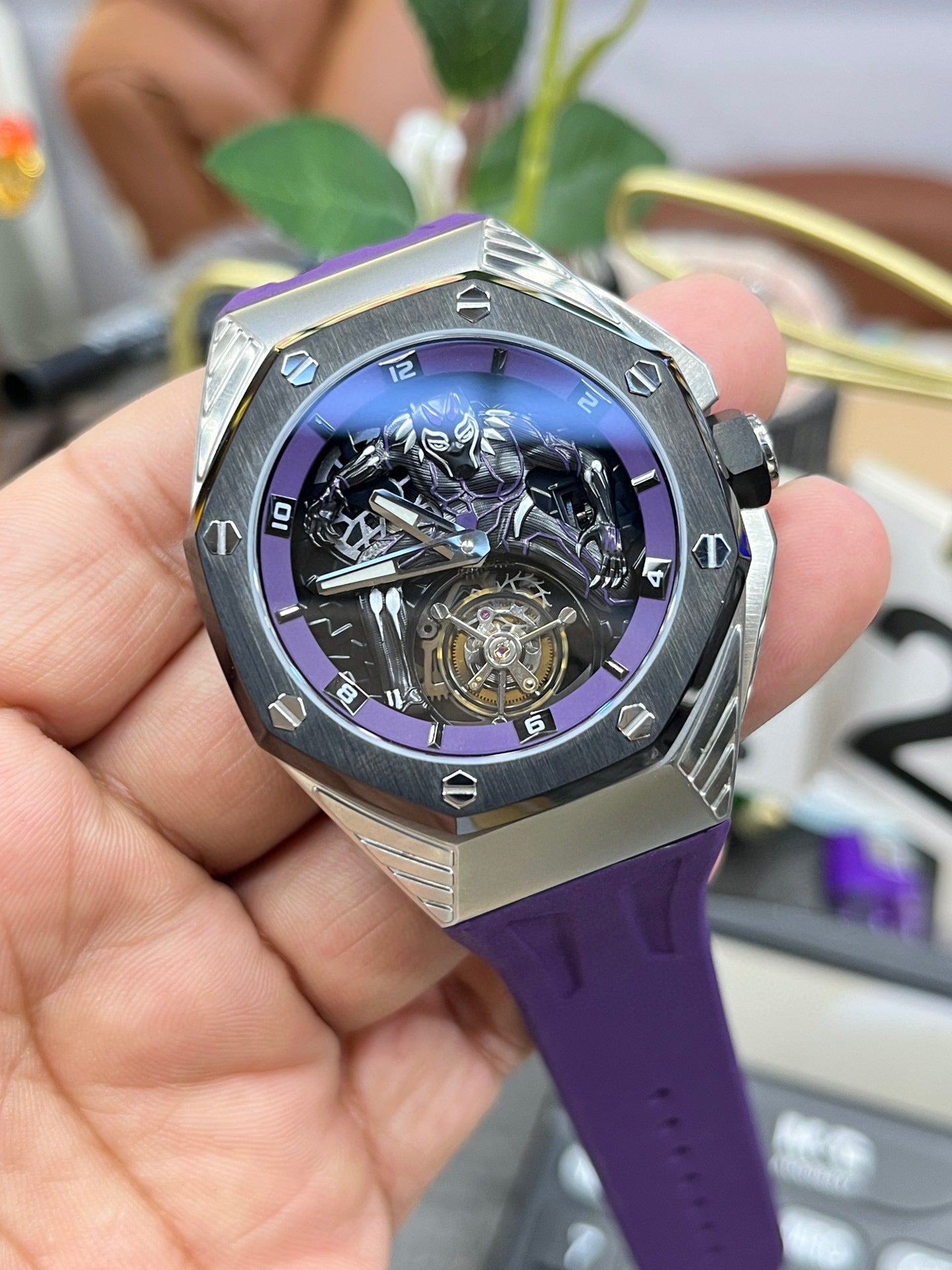 Audemars Piguet Royal Oak Concept Black Panther 26620IO.OO.D077CA.01 (Audemars Piguet «Black Panther»)