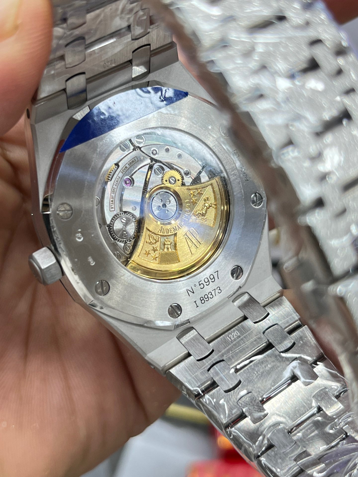 Audemars Piguet Royal Oak 15400ST Frosted Gold Custom (Audemars Piguet Royal Oak 15400 «frosted gold» кастом)