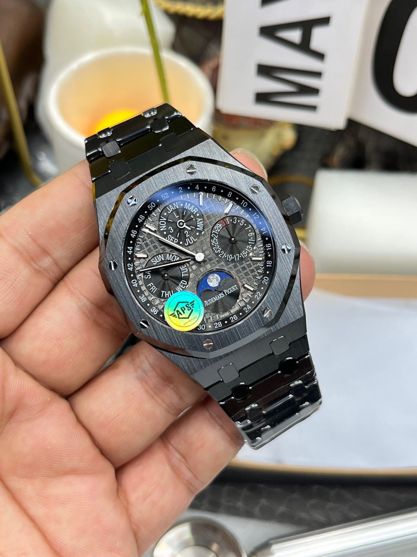 Audemars Piguet Royal Oak Perpetual Calendar 26579CE.OO.1225CE.01 (Audemars Piguet Royal Oak вечный календарь, чёрная керамика)
