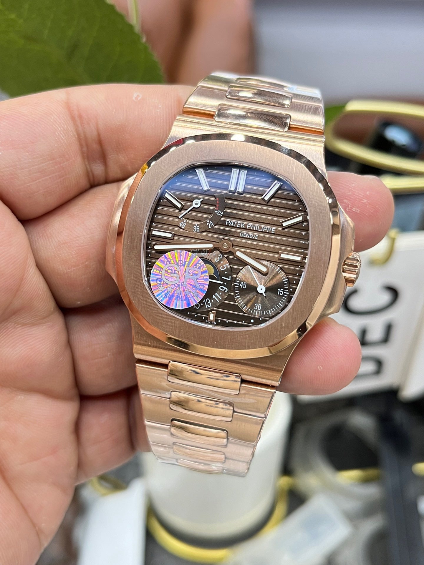 Patek Philippe Nautilus 5712/1R-001 (Patek Philippe Nautilus из розового золота)