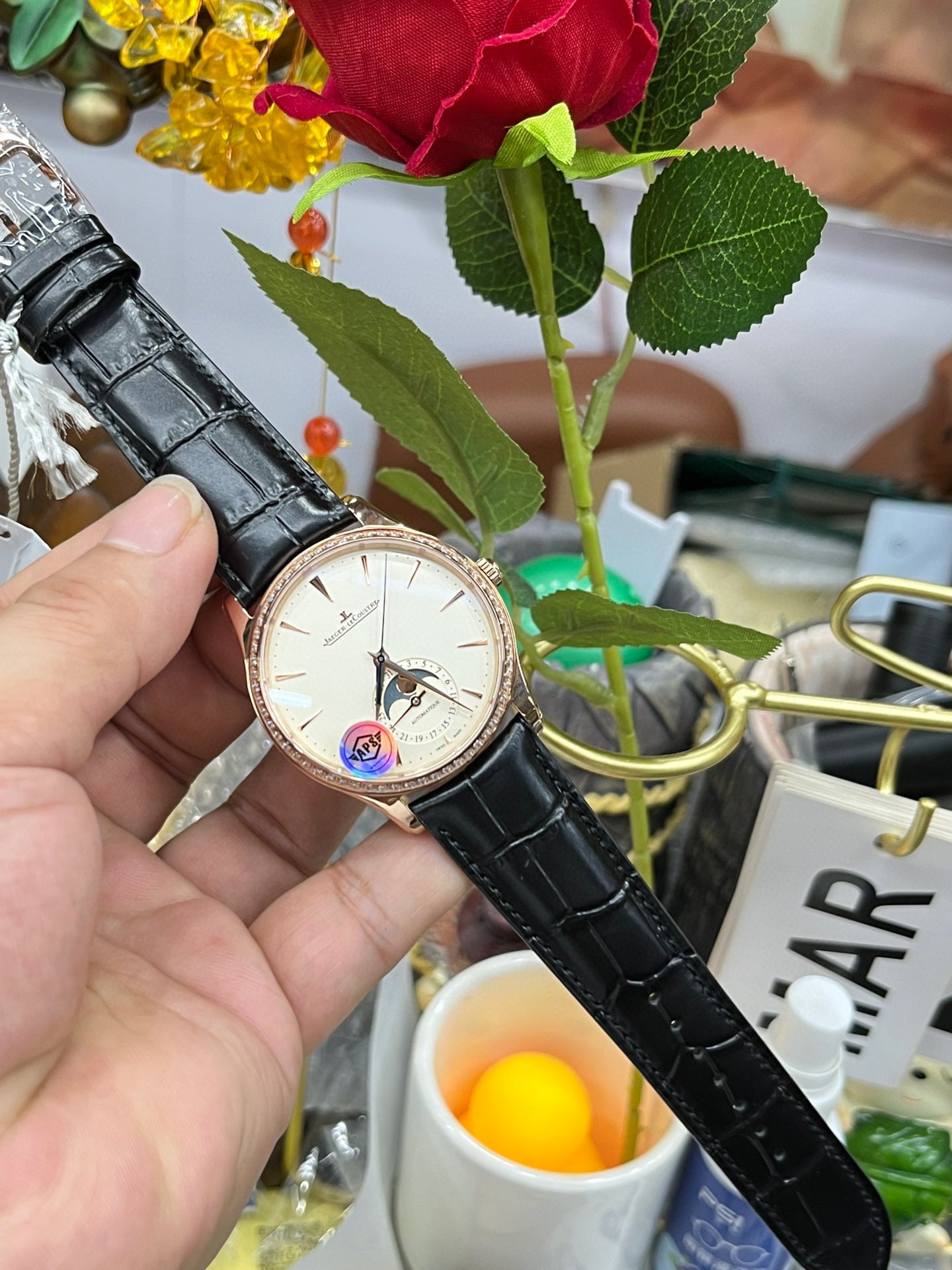 Jaeger-LeCoultre Master Ultra Thin Moon Q1362503 (Jaeger-LeCoultre Master Ultra Thin Moon, розовое золото с бриллиантами)