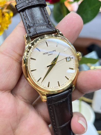 Patek Philippe Calatrava 5227J-001 (Patek Philippe Calatrava классическая)