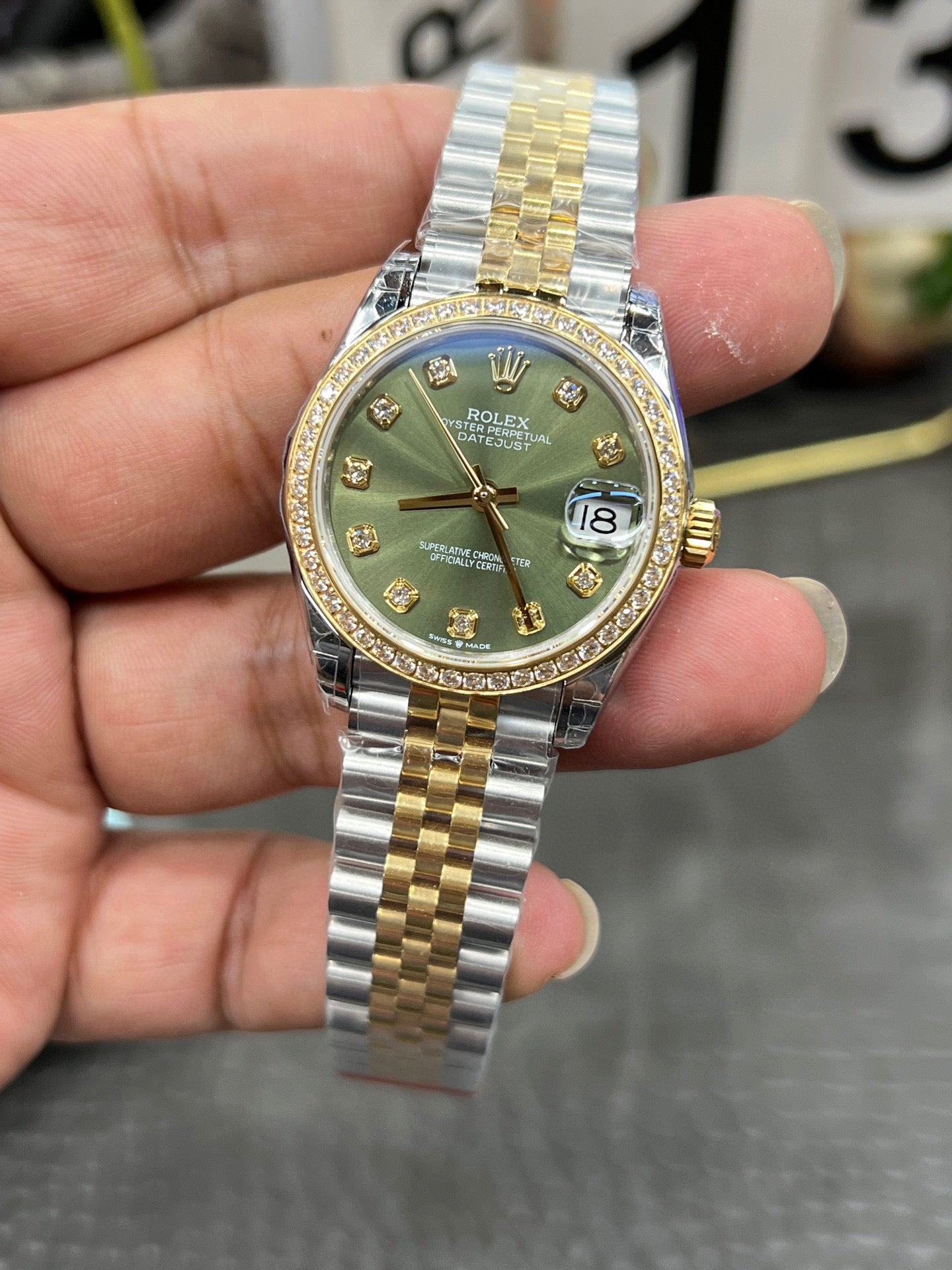 Rolex Datejust 31 278383RBR-0030 (Rolex Datejust с бриллиантовым безелем)