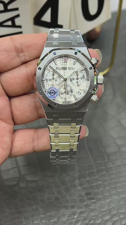 ChatGPT 说：  Audemars Piguet Royal Oak Chronograph 41 mm – Ref. 26240ST.OO.1320ST.07
