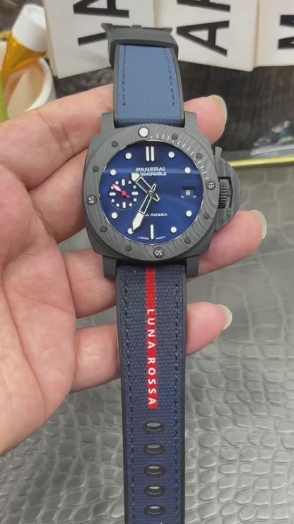 Panerai Submersible Luna Rossa Carbotech PAM01563