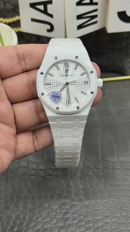 Audemars Piguet Royal Oak Ref. 15500ST.OO.1220ST.04 “41mm White Dial / Stainless Steel