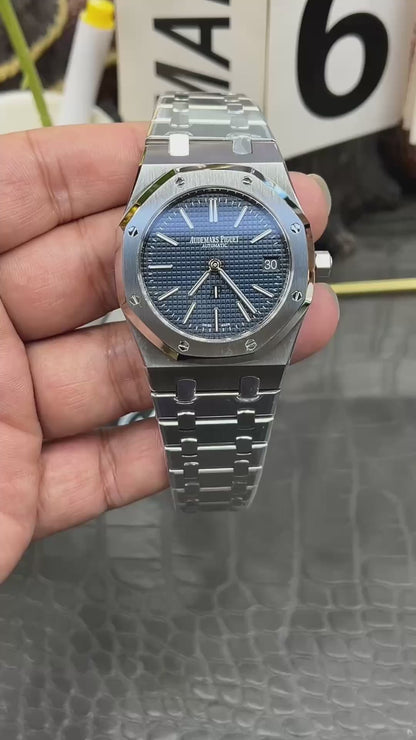 Audemars Piguet Royal Oak “Jumbo” Extra-Thin 39 mm – Ref. 16202ST.OO.1240ST.02