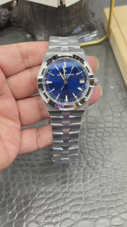 Vacheron Constantin Overseas Ref. 4500V/110A-B128 “41mm Stainless Steel / Blue Dial