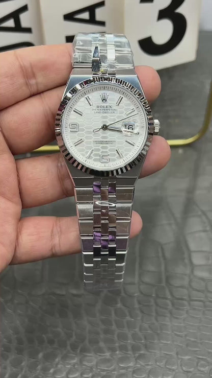 Rolex Land-Dweller 40 Ref. M127334-0001 “40mm White Rolesor / Intense White Honeycomb Dia