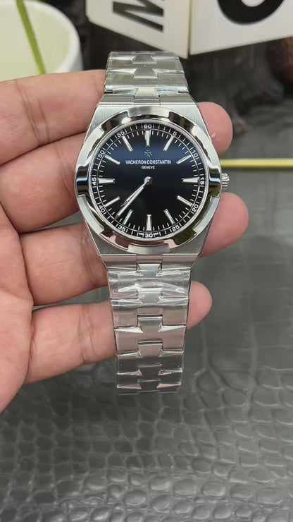 Vacheron Constantin Overseas Self-Winding 41 mm – Ref. 2000V (Black Dial)